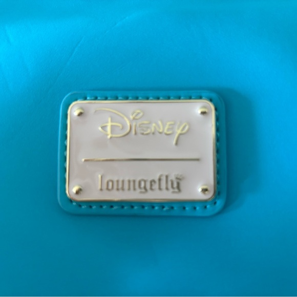 Disney Stitch Loungefly Fannypack - Picture 4 of 4
